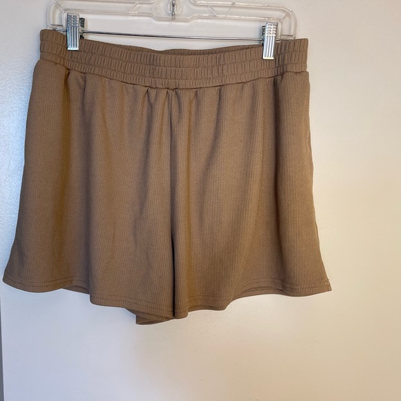 Tan Ribbed Tank and Shorts Set - Picture 2 of 5